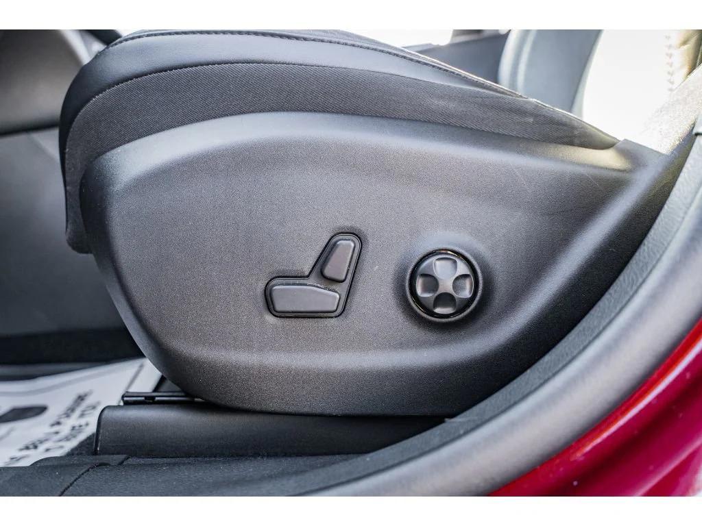 used 2020 Jeep Cherokee car, priced at $24,990