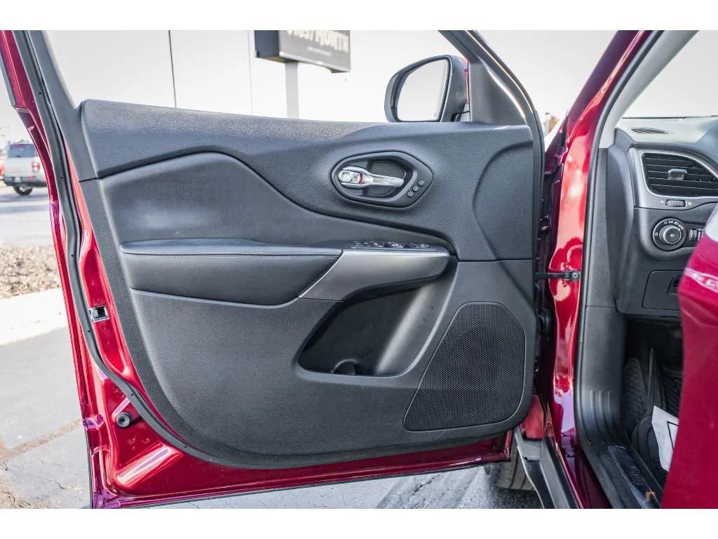 used 2020 Jeep Cherokee car, priced at $24,990