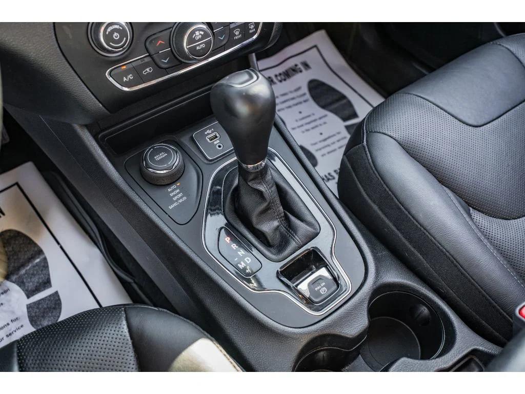 used 2020 Jeep Cherokee car, priced at $24,990