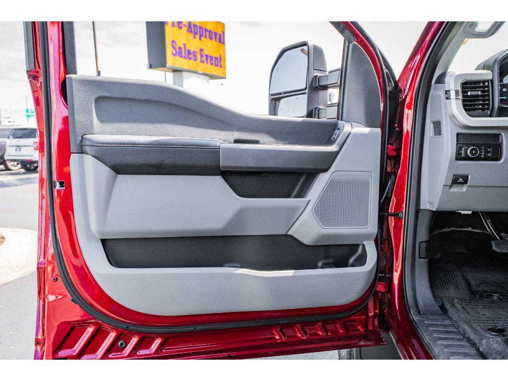 new 2025 Ford F-250 car, priced at $67,958