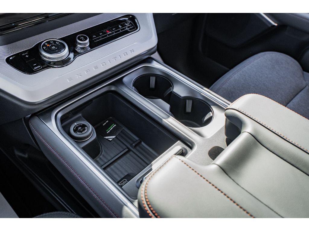 new 2025 Ford Expedition car, priced at $66,045
