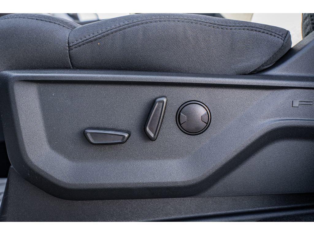 new 2025 Ford Expedition car, priced at $67,045