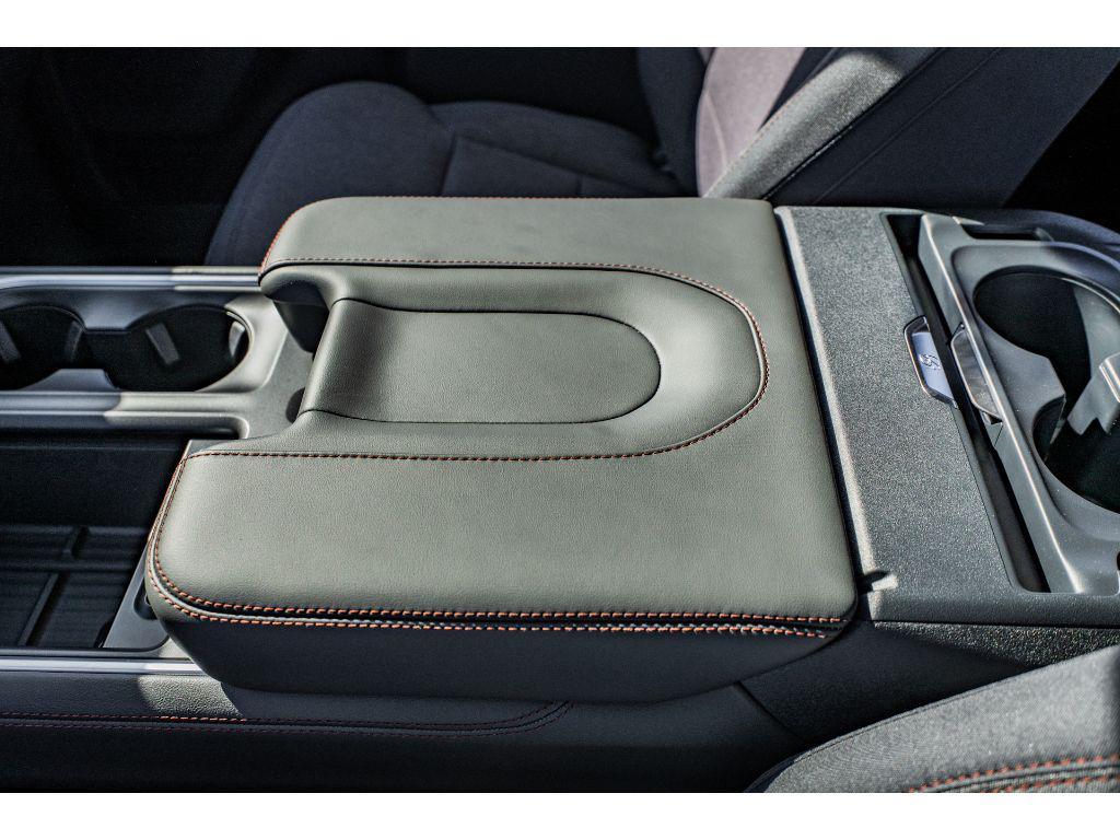 new 2025 Ford Expedition car, priced at $66,045