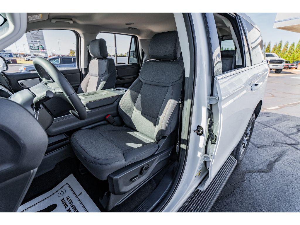 new 2025 Ford Expedition car, priced at $66,045