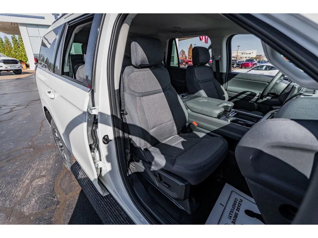 new 2025 Ford Expedition car, priced at $67,045