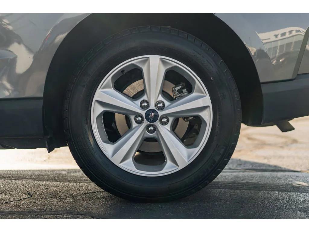 used 2021 Ford Edge car