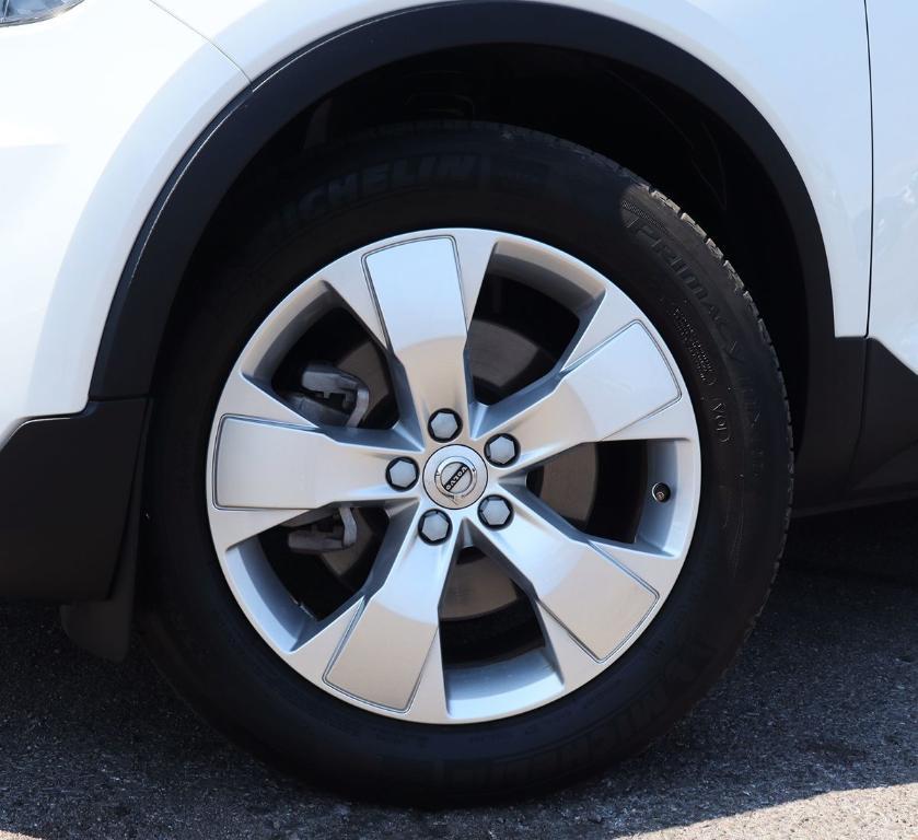 used 2021 Volvo XC40 car