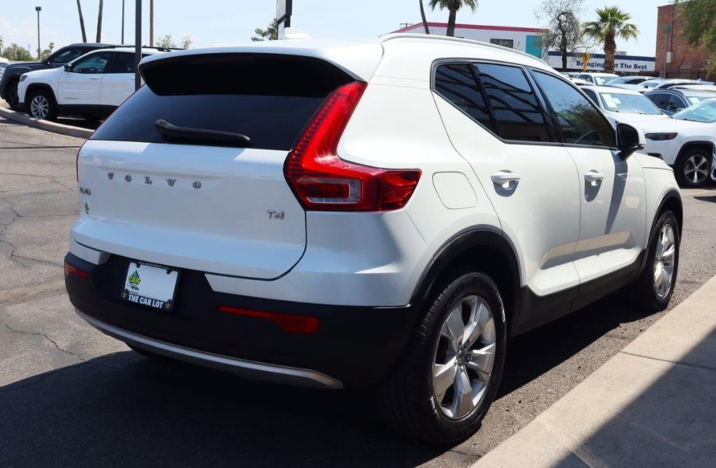 used 2021 Volvo XC40 car