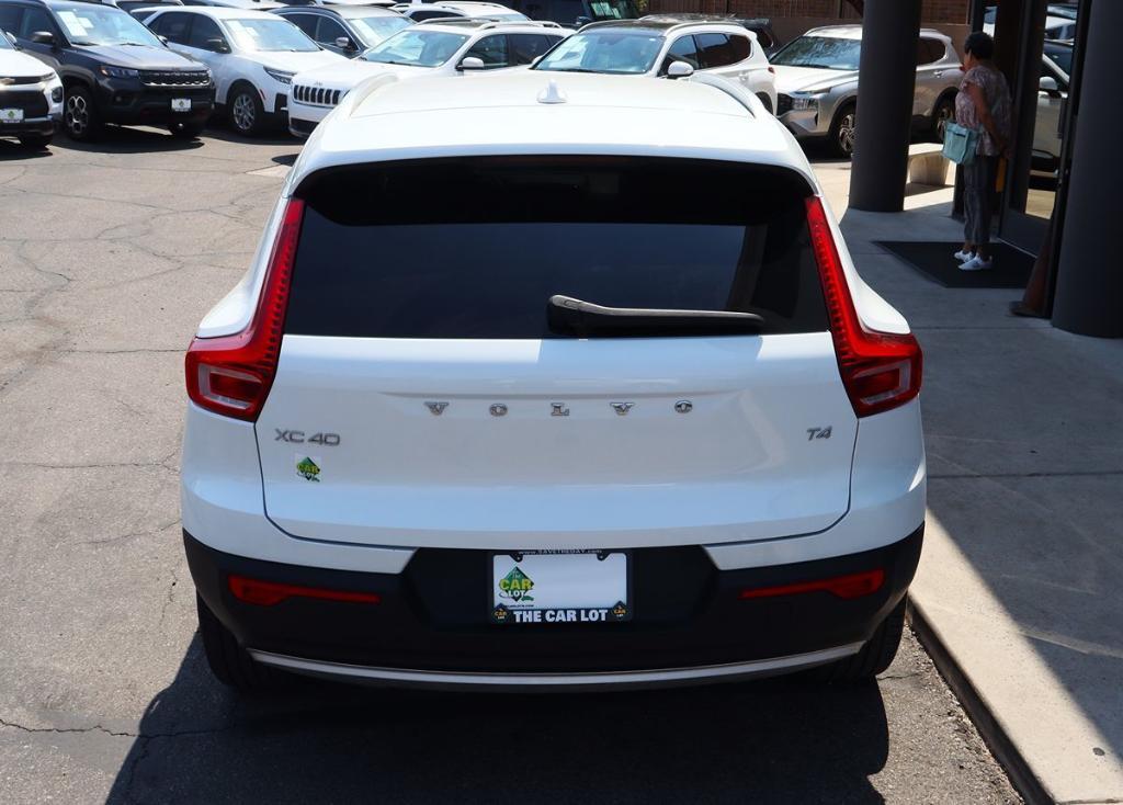used 2021 Volvo XC40 car