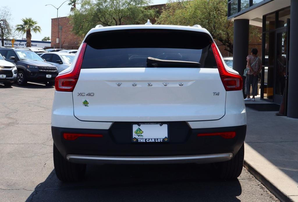 used 2021 Volvo XC40 car