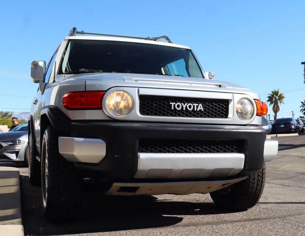 used 2007 Toyota FJ Cruiser car, priced at $14,995