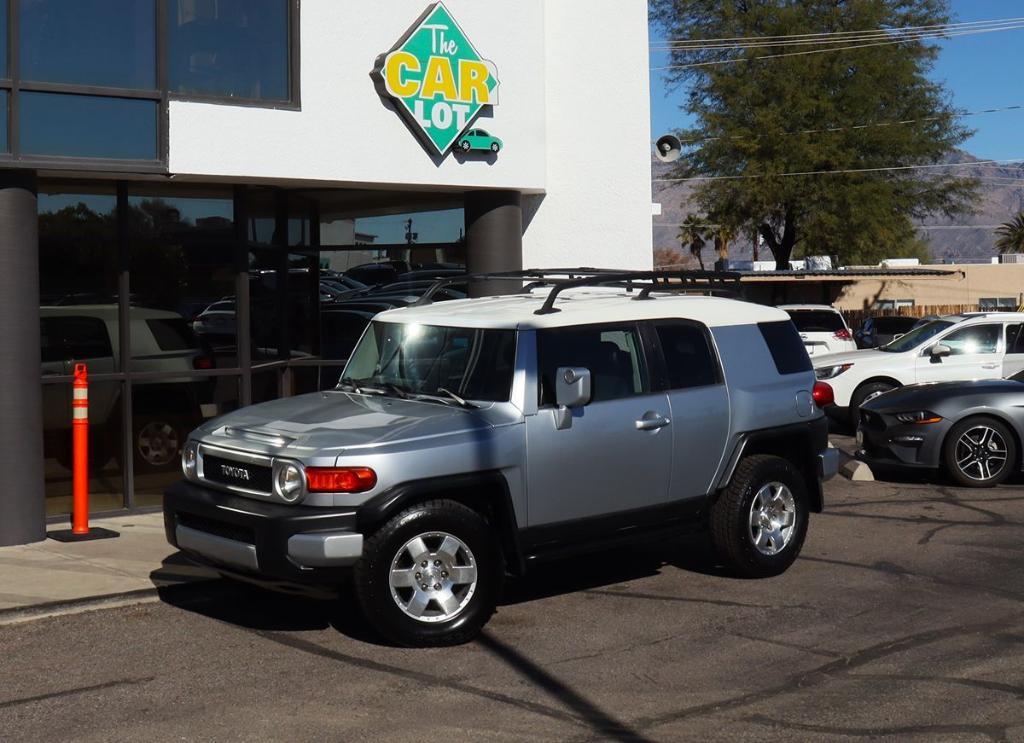 used 2007 Toyota FJ Cruiser car, priced at $14,995