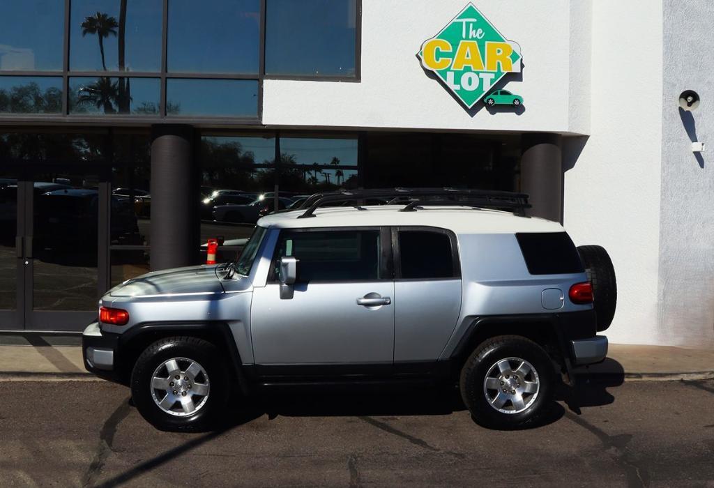used 2007 Toyota FJ Cruiser car, priced at $14,995