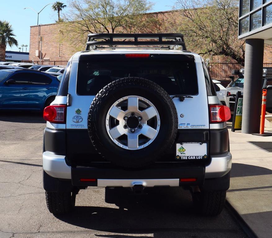 used 2007 Toyota FJ Cruiser car, priced at $14,995