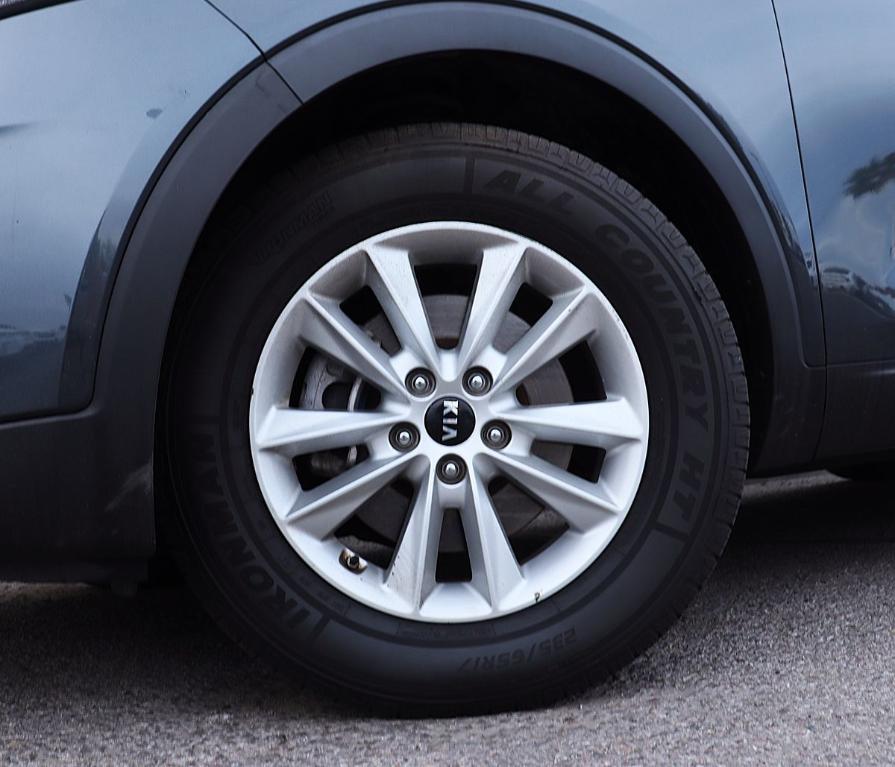 used 2019 Kia Sorento car, priced at $14,995