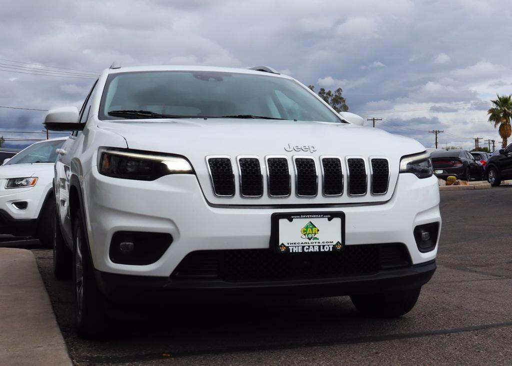 used 2021 Jeep Cherokee car, priced at $18,995