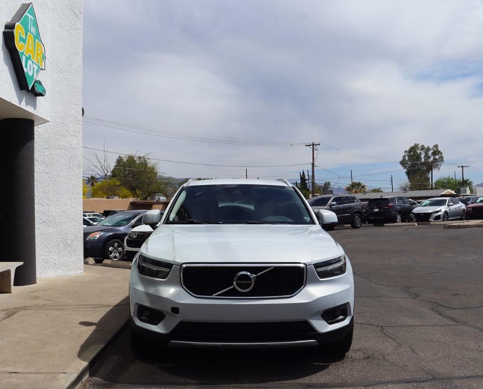 used 2022 Volvo XC40 car