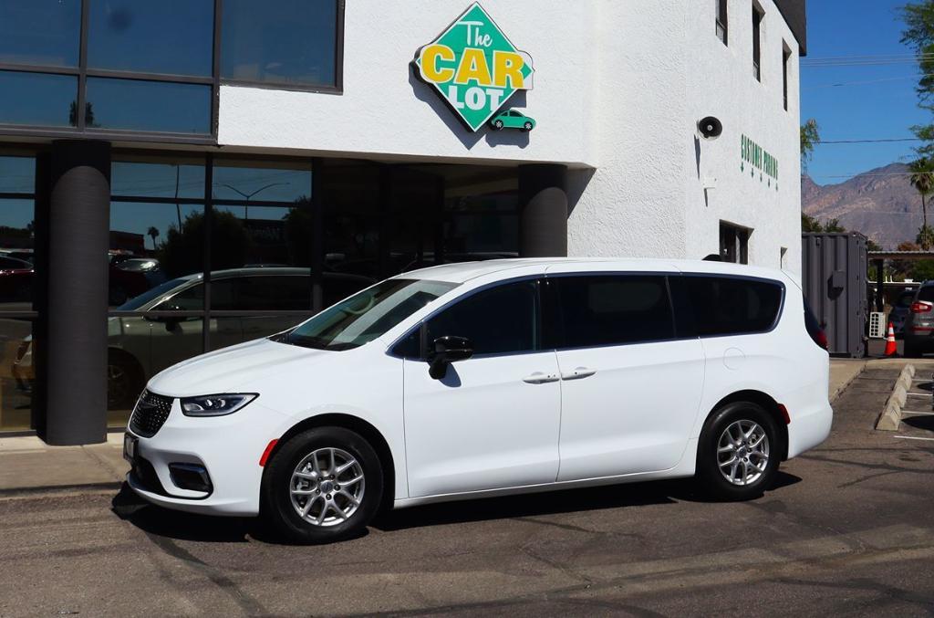 used 2024 Chrysler Pacifica car, priced at $24,995
