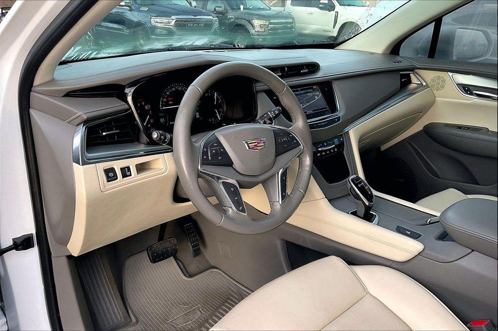 used 2019 Cadillac XT5 car, priced at $22,103