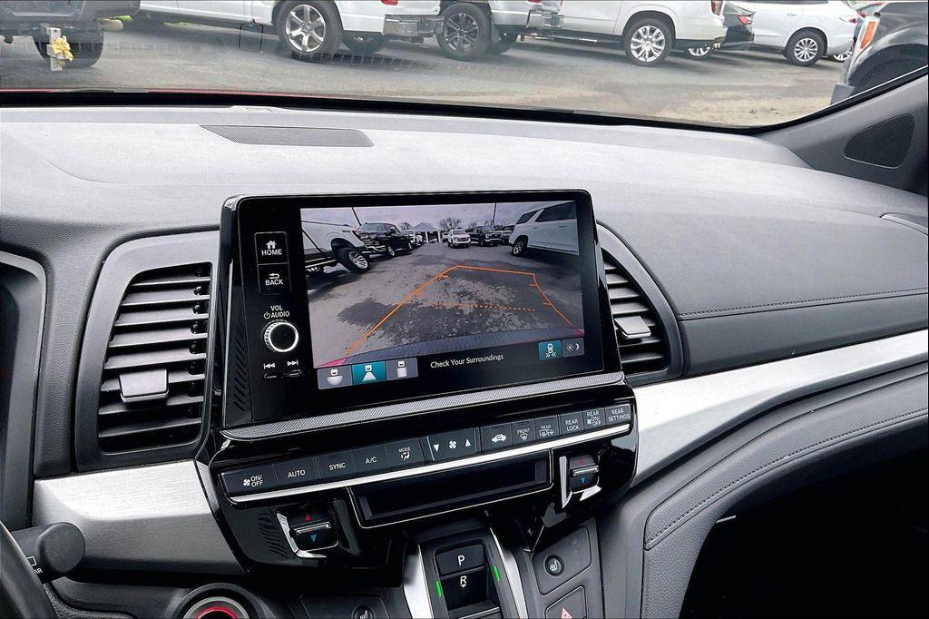 used 2025 Honda Odyssey car, priced at $38,102