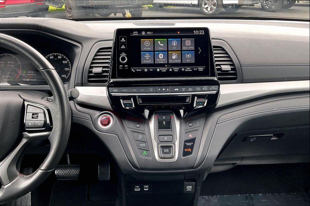 used 2025 Honda Odyssey car, priced at $38,102