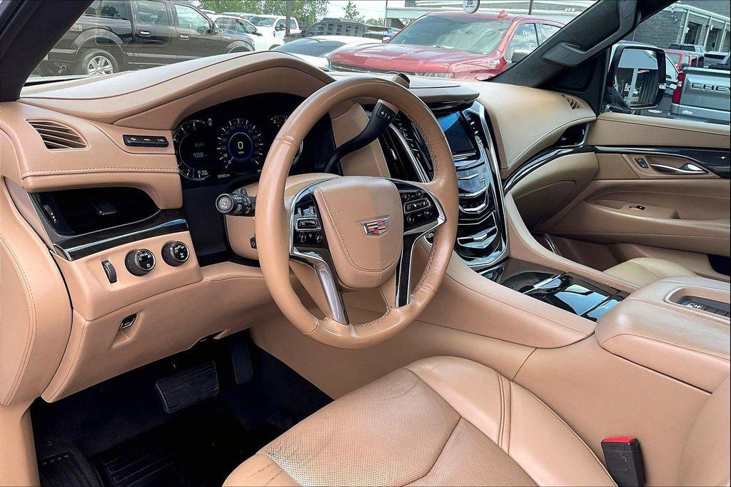 used 2019 Cadillac Escalade ESV car, priced at $40,487