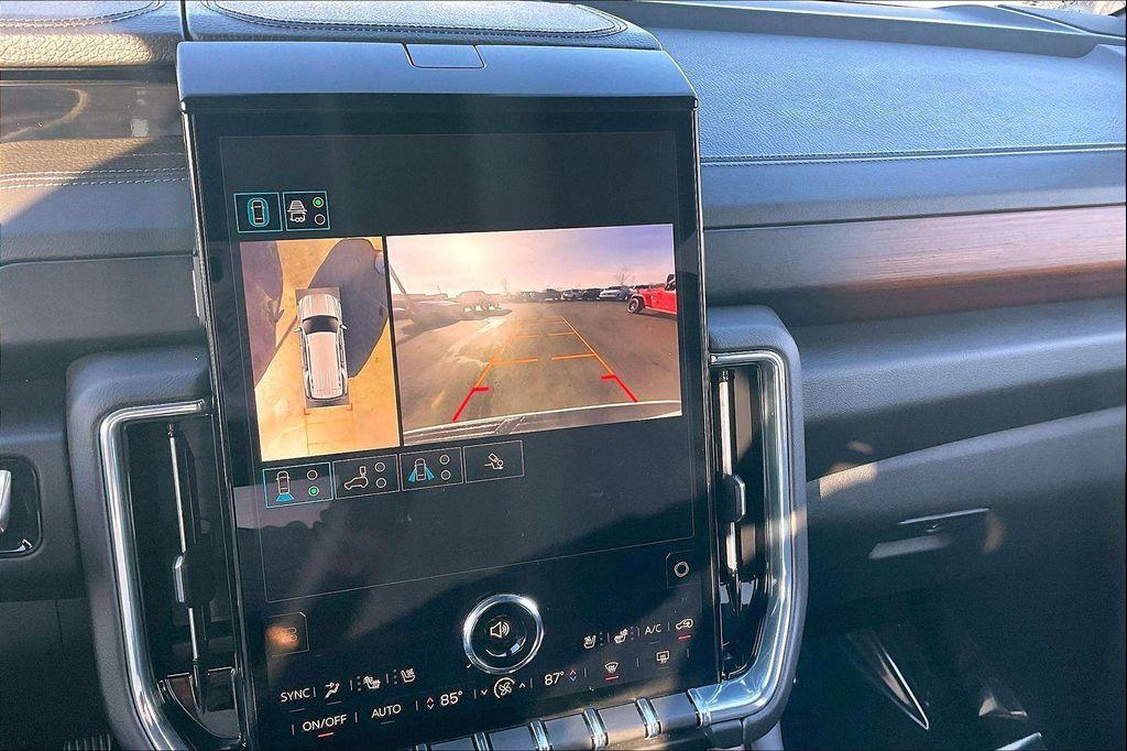 used 2025 GMC Yukon car, priced at $72,578