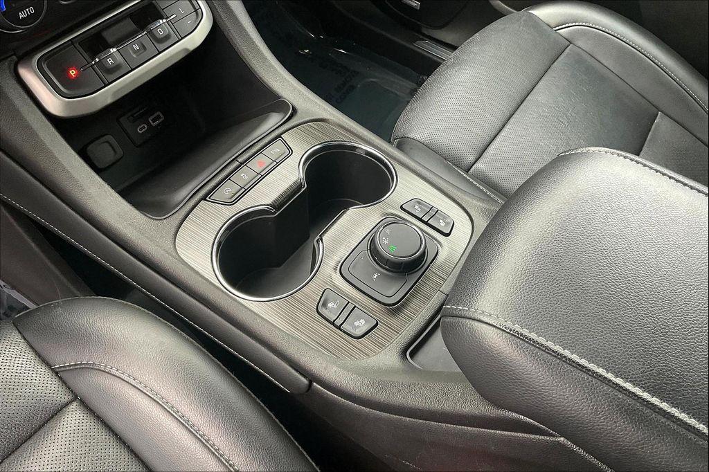 used 2023 GMC Acadia car, priced at $24,407