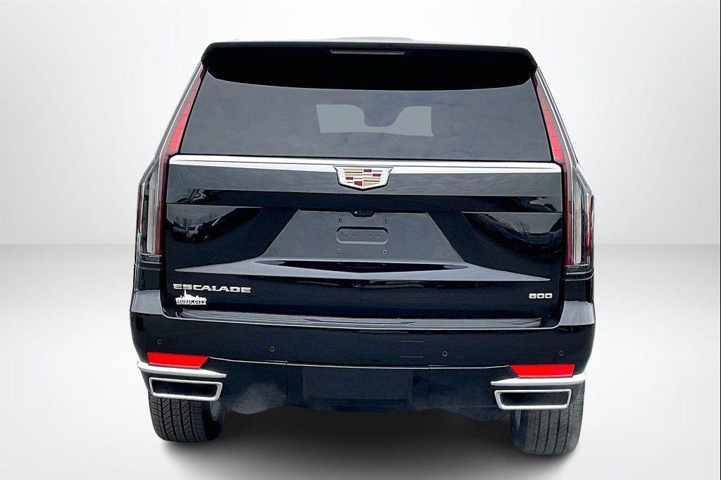 used 2024 Cadillac Escalade car, priced at $79,913