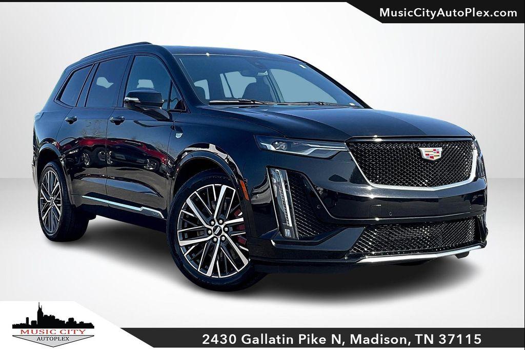 used 2024 Cadillac XT6 car, priced at $42,626