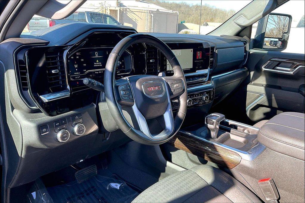 used 2024 GMC Sierra 1500 car, priced at $45,910