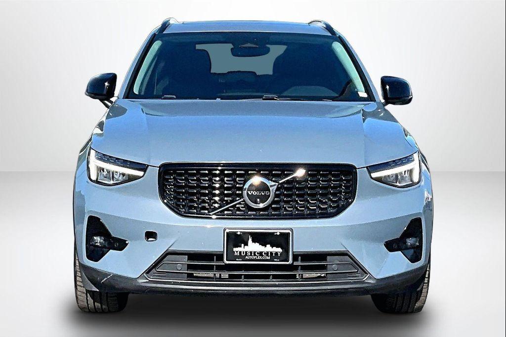 used 2023 Volvo XC40 car, priced at $25,987