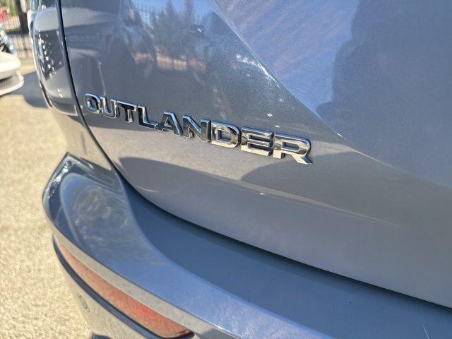 used 2025 Mitsubishi Outlander car, priced at $26,999