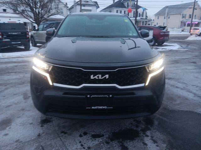 used 2022 Kia Sorento car, priced at $21,895