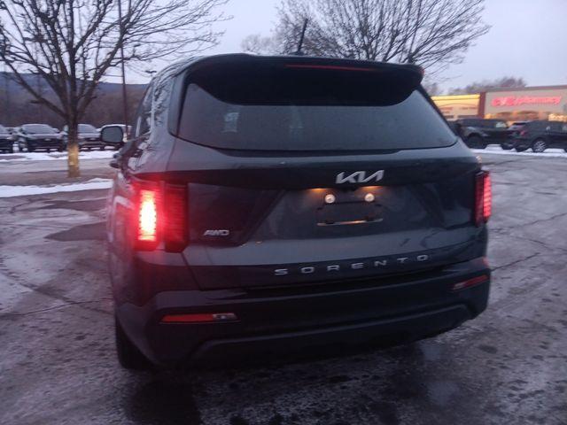 used 2022 Kia Sorento car, priced at $21,895