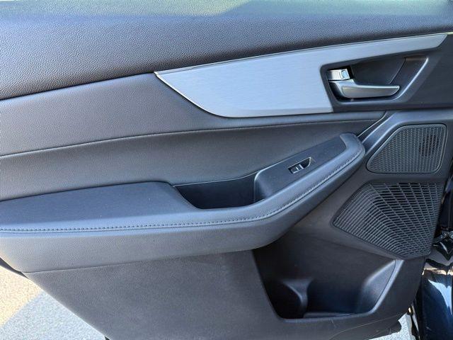 used 2025 Acura MDX car, priced at $45,695