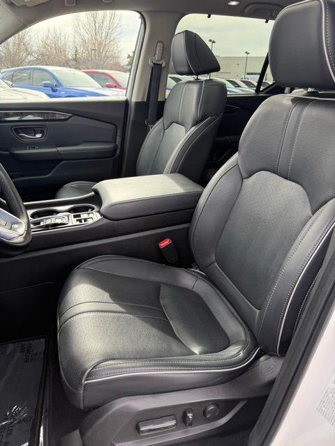used 2023 Honda Pilot car, priced at $36,395
