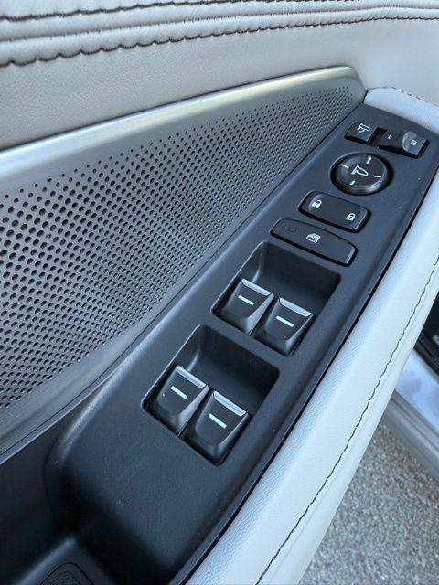 new 2026 Acura MDX car, priced at $68,350