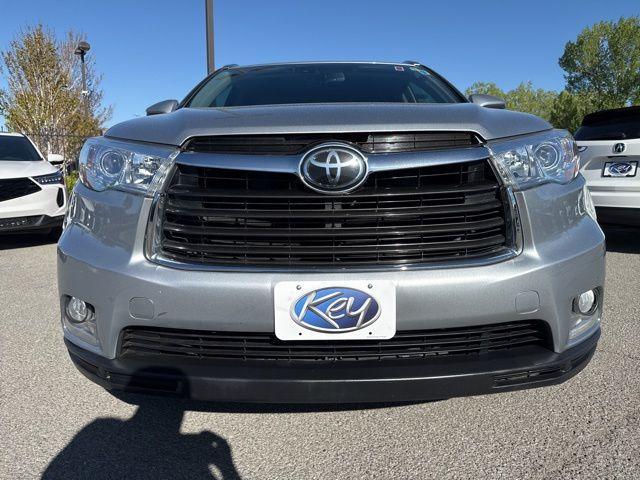 used 2016 Toyota Highlander car, priced at $20,995
