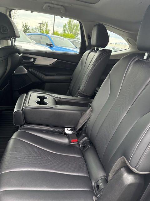 used 2025 Acura MDX car, priced at $50,999