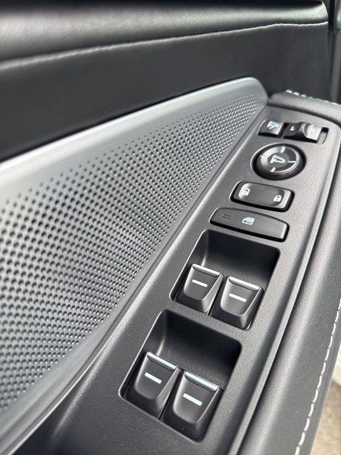 used 2025 Acura MDX car, priced at $50,999