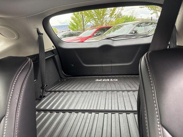 used 2025 Acura MDX car, priced at $50,999