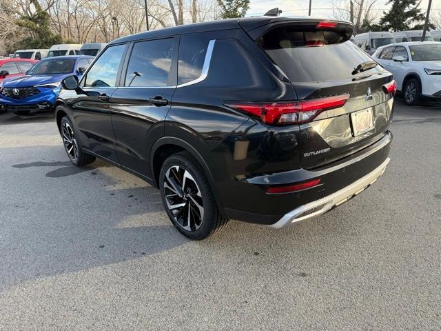used 2024 Mitsubishi Outlander car, priced at $22,999
