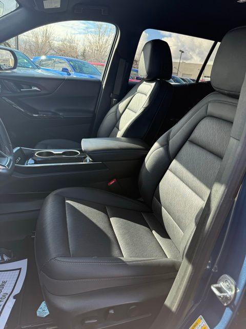 used 2025 Chevrolet Equinox car, priced at $26,395