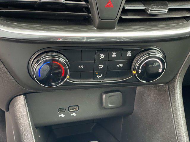 used 2025 Buick Encore GX car, priced at $19,950