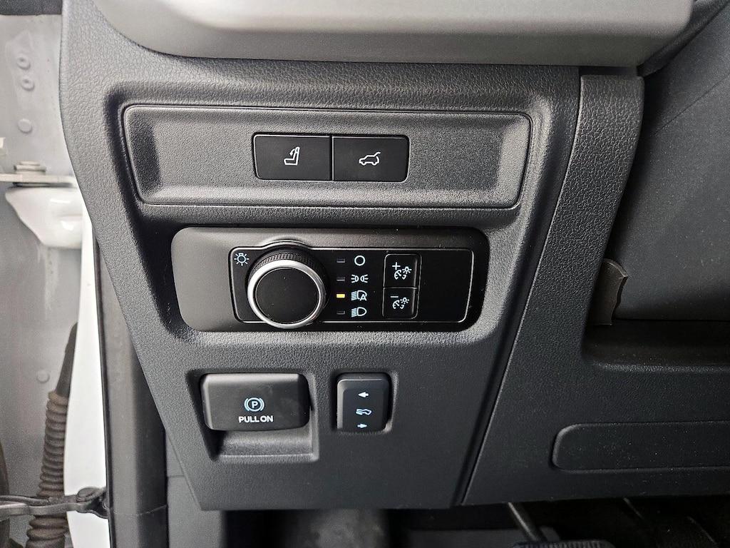 used 2024 Ford Expedition car, priced at $41,998