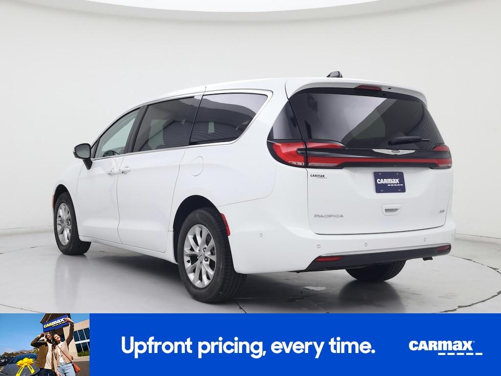 used 2023 Chrysler Pacifica car, priced at $34,998