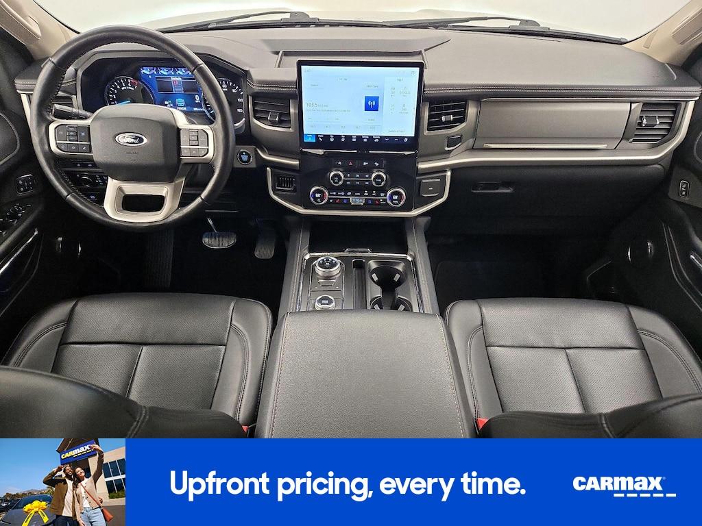 used 2024 Ford Expedition car, priced at $41,998