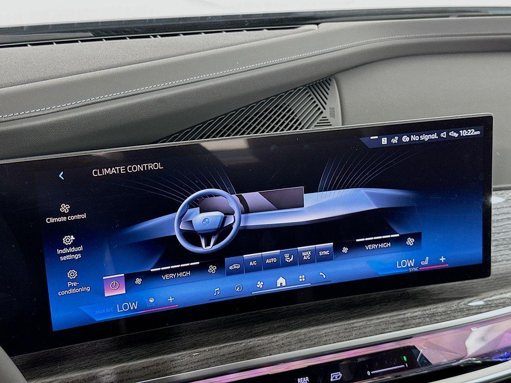 new 2025 BMW 760 car, priced at $129,630