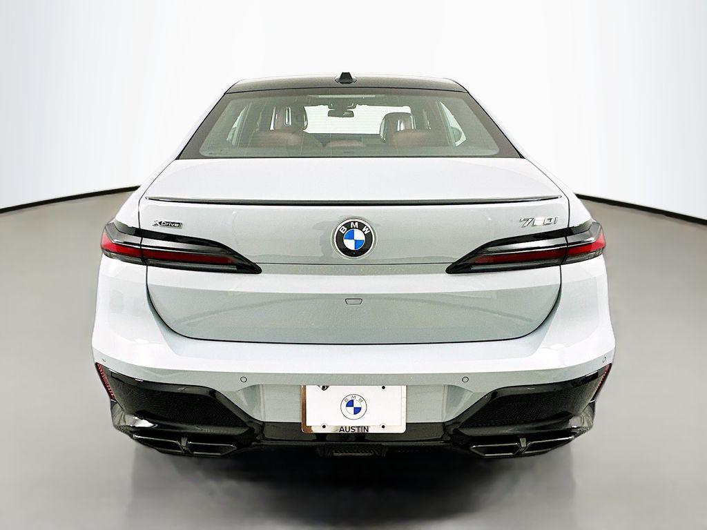 new 2025 BMW 760 car, priced at $129,630